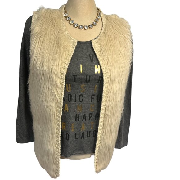 EYESHADOW Faux Fur Vest Size Medium Knit with Faux Fur Front Panels - Picture 4 of 10